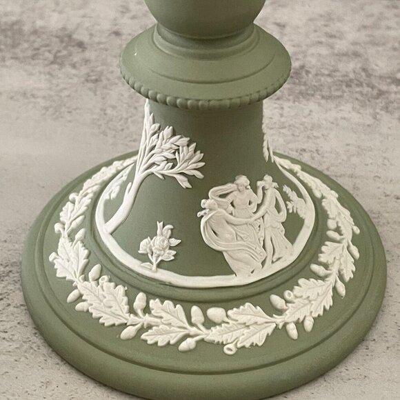 Wedgwood Green Jasperware White Cameo Set of Two 5" Reading Candlesticks c.1978 - Picture 4 of 11
